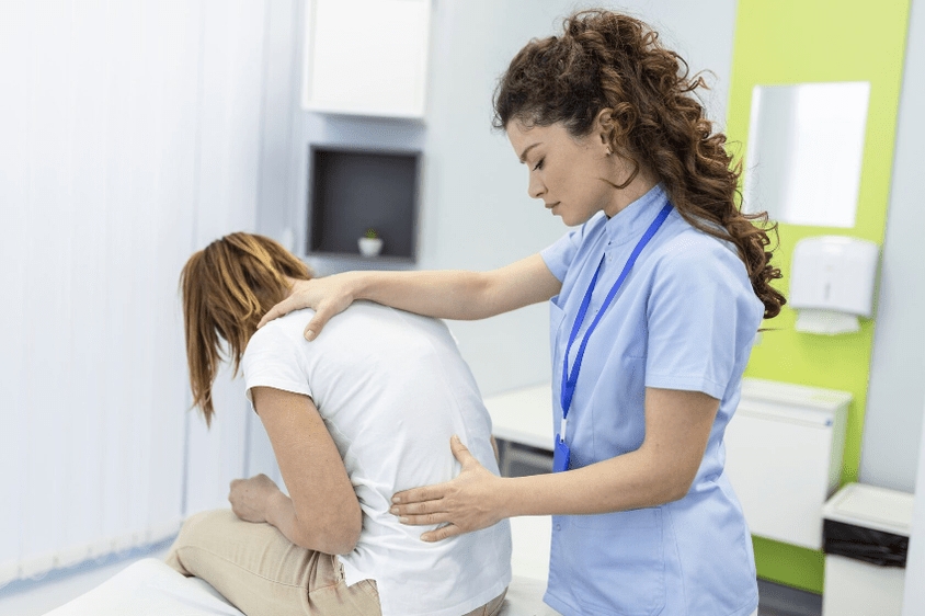 Për të diagnostikuar dhimbjen e shpinës në rajonin e mesit, mjeku juaj do të kryejë një ekzaminim fizik. 